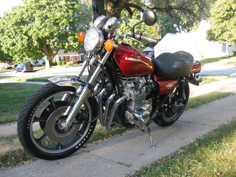 kz front right view